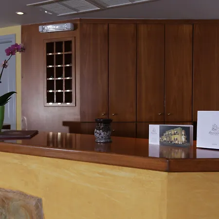 Brazzera 호텔 피니카스