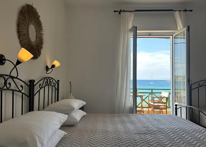 Hotel Brazzera Foinikas