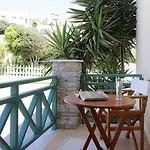 Brazzera Finikas (Syros)