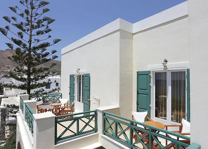 Hotel Brazzera Finikas (Syros)