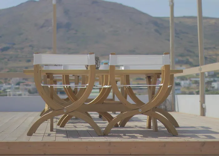 Brazzera Hotel Finikas (Syros)