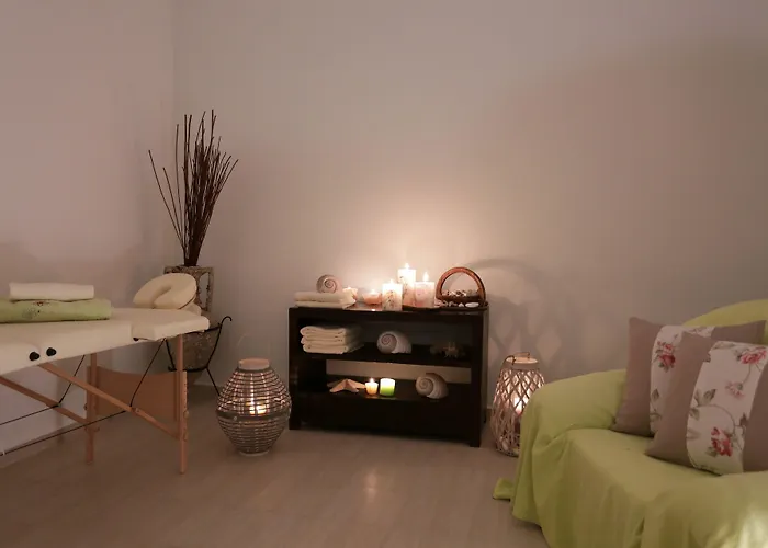 Brazzera 3* Finikas (Syros)