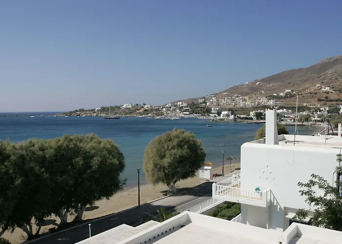 Brazzera Hotell Finikas (Syros)