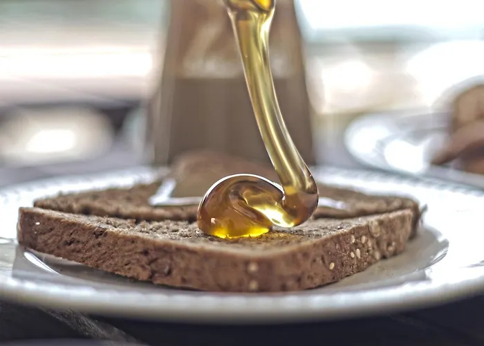 Brazzera 3* Finikas (Syros)